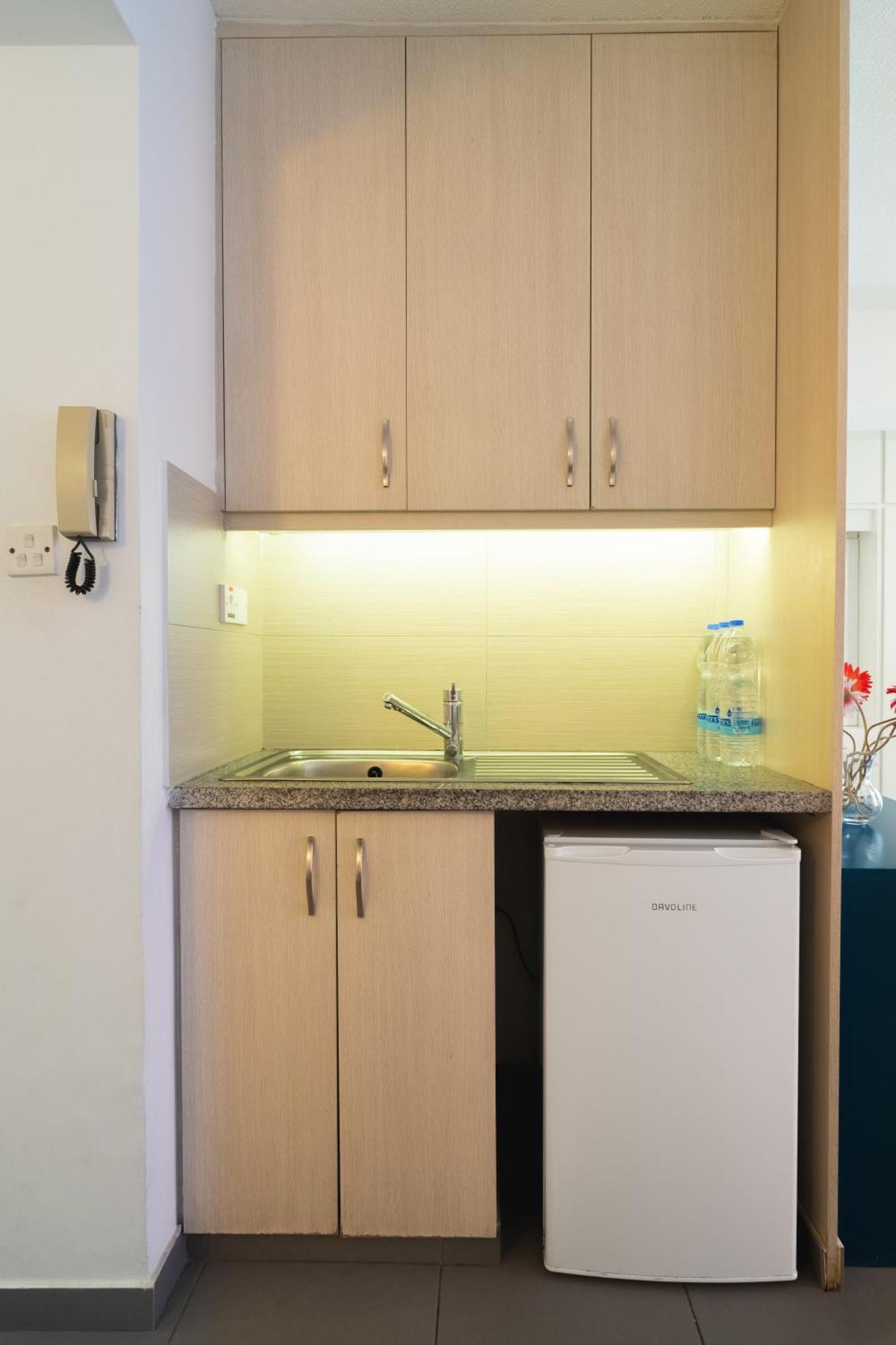 Mackenzie Blu Beach Studio Ларнака Екстер'єр фото